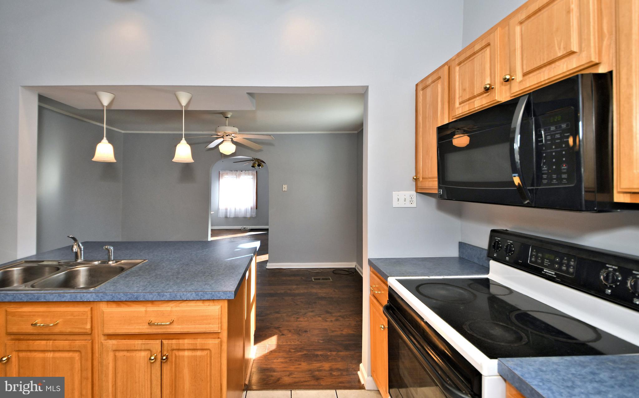 1714 Ritter Avenue Bristol, PA 19007 - Photo 14 of 47 Stove