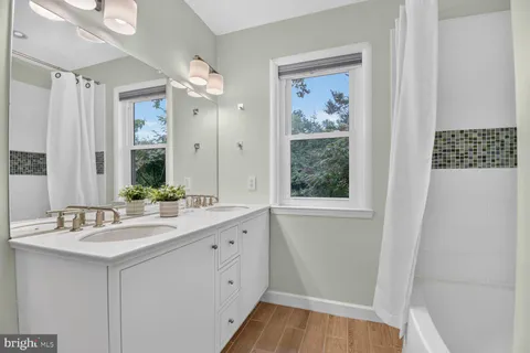 $1,549,000 | 9305 Linden Avenue, Bethesda, MD 20814