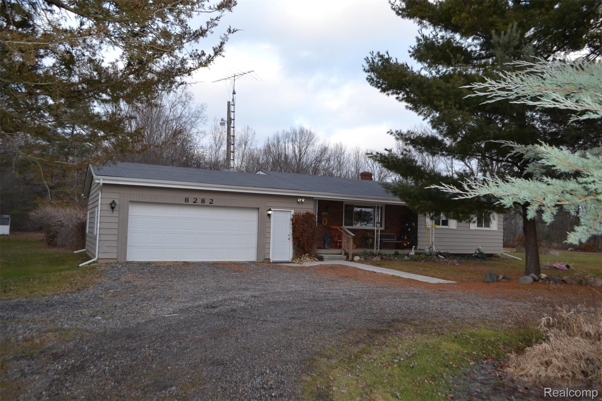 8282 Calkins Road Flint, MI 48532 - Photo 46 of 49 DSC_0285.JPG