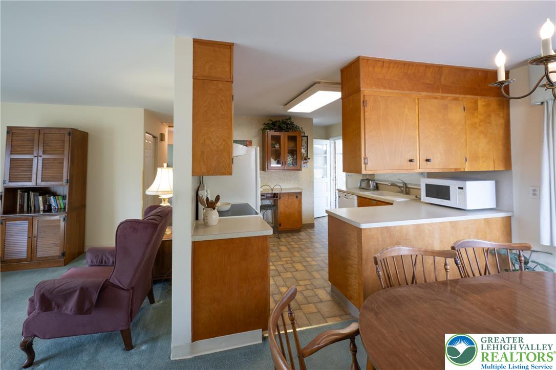 5556 Park Valley Road Schnecksville, PA 18078 - Photo 11 of 33
