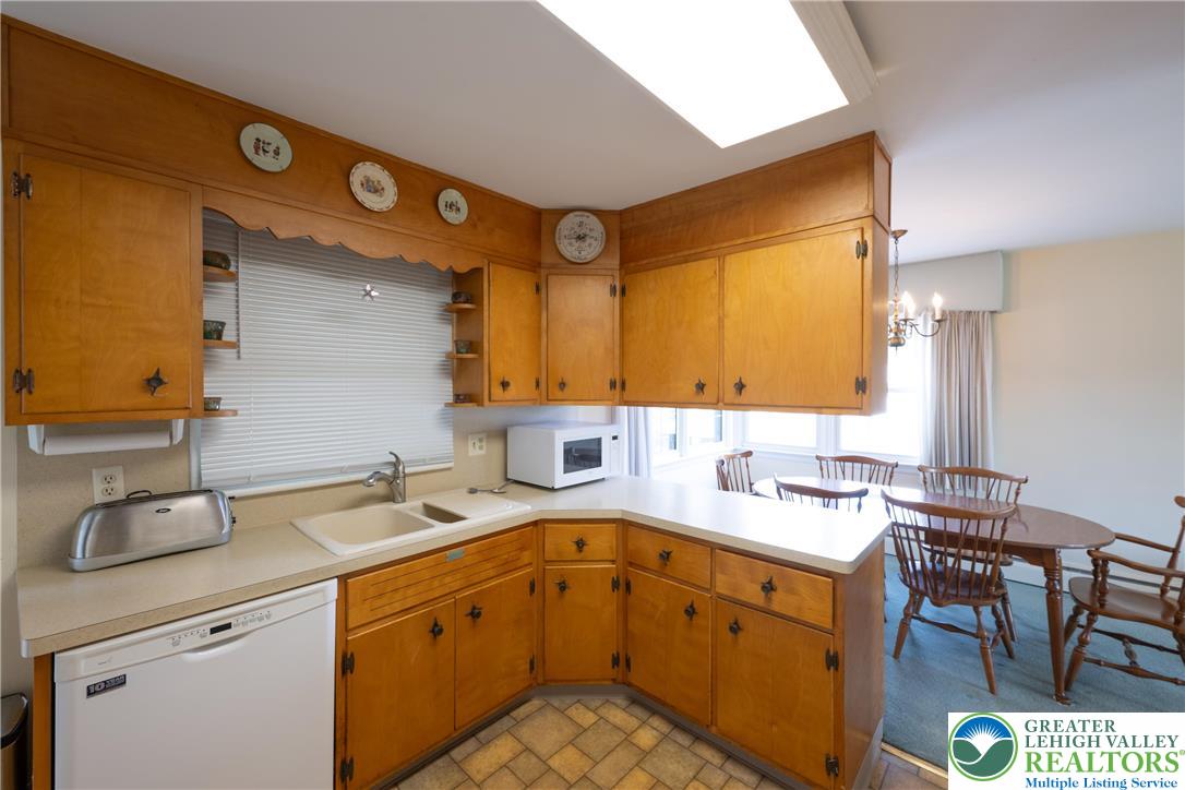 5556 Park Valley Road Schnecksville, PA 18078 - Photo 14 of 33