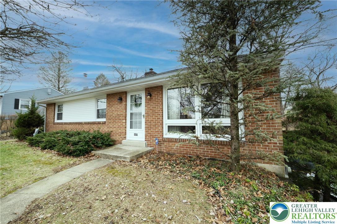 5556 Park Valley Road Schnecksville, PA 18078 - Photo 2 of 33