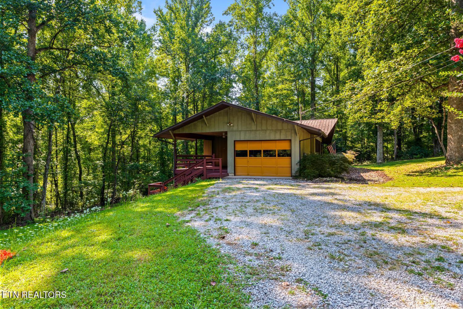 134 Reservoir Road Norris, TN 37828 - Photo 3 of 52 IMG_5073