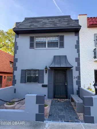 $1,600 | 625 North Halifax Avenue, Unit 24, Daytona Beach, FL 32118