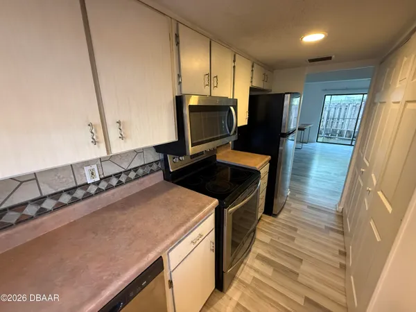 $1,600 | 625 North Halifax Avenue, Unit 24, Daytona Beach, FL 32118