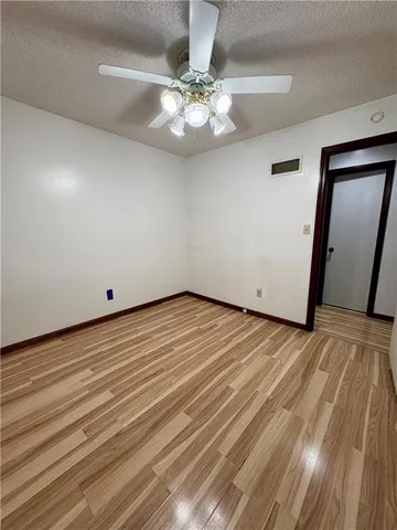 $290,000 | 305 Northeast Sunnyside School Road, Blue Springs, MO 64014