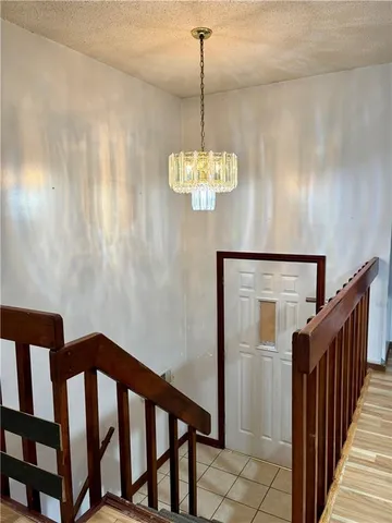 $290,000 | 305 Northeast Sunnyside School Road, Blue Springs, MO 64014