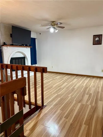 $290,000 | 305 Northeast Sunnyside School Road, Blue Springs, MO 64014