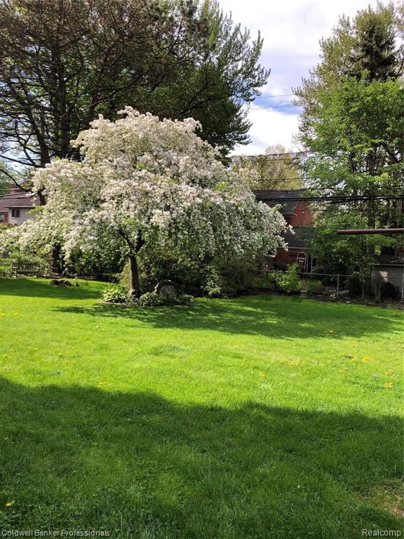 1141 South Renaud Road Grosse Pointe Woods, MI 48236 - Photo 49 of 52