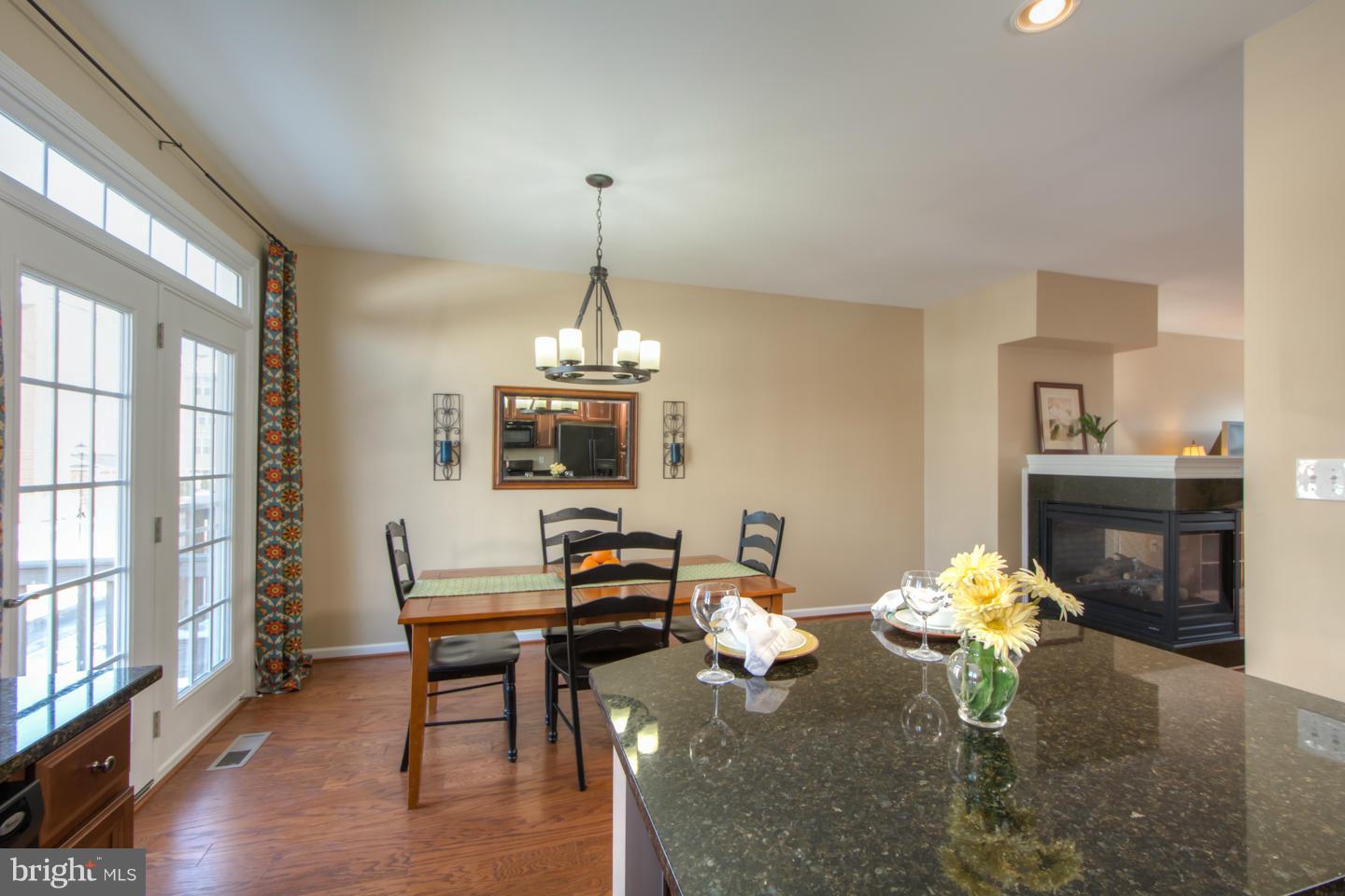 42776 Hay Road Ashburn, VA 20147 - Photo 12 of 30 Dining Room