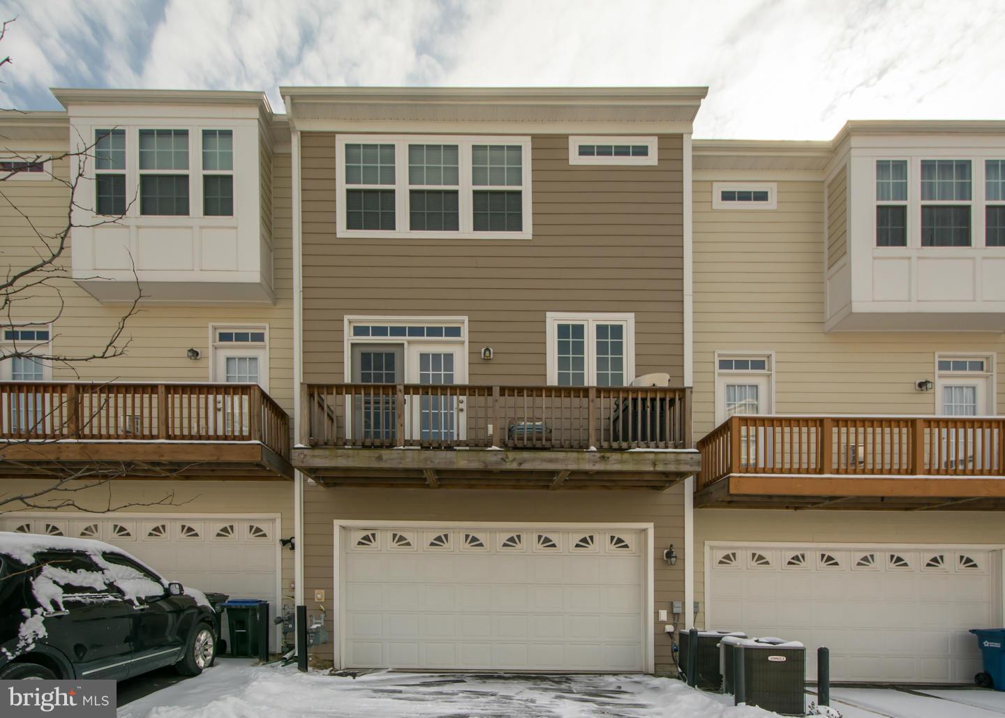 42776 Hay Road Ashburn, VA 20147 - Photo 24 of 30 Exterior (Rear)