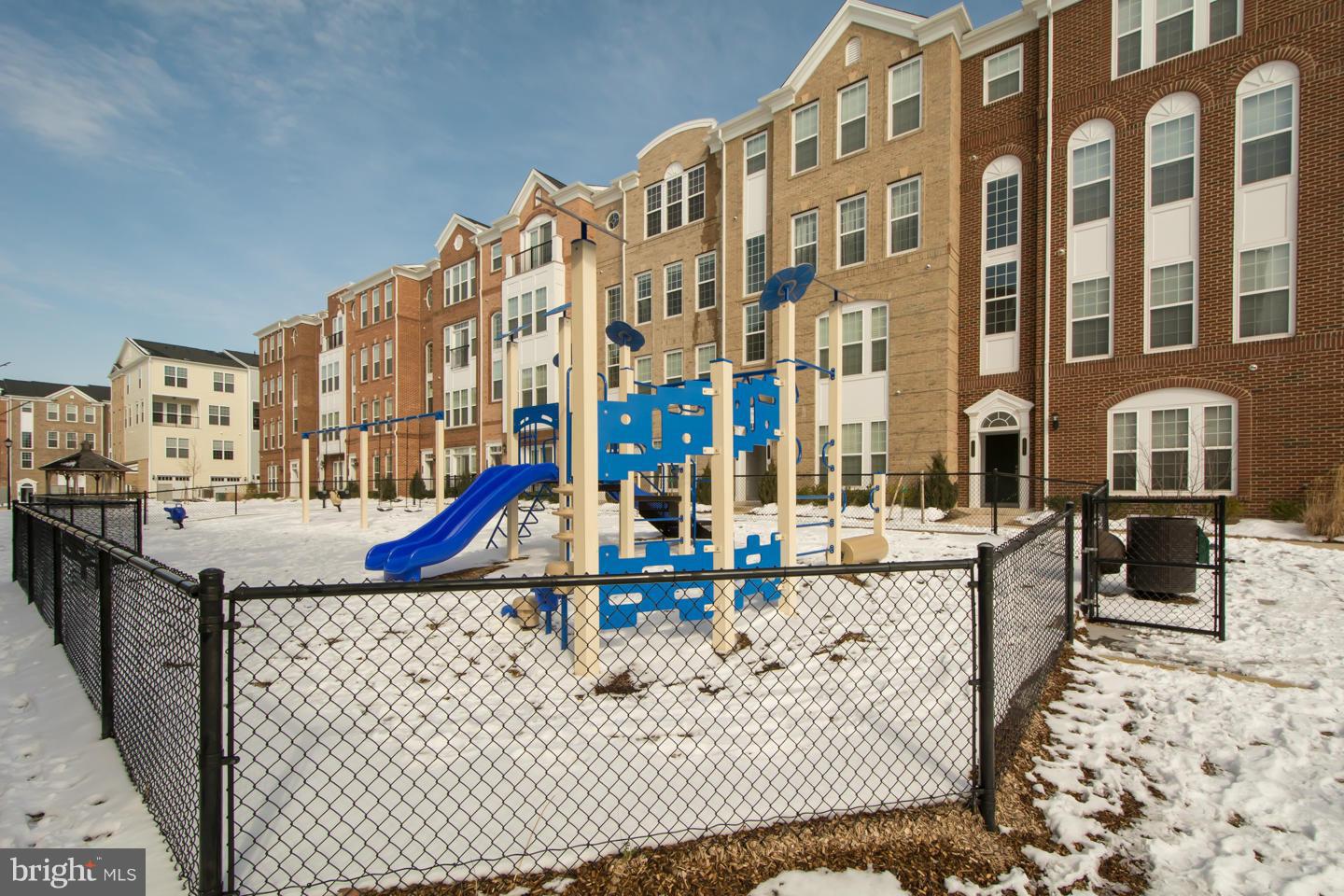 42776 Hay Road Ashburn, VA 20147 - Photo 28 of 30 Tot Lot