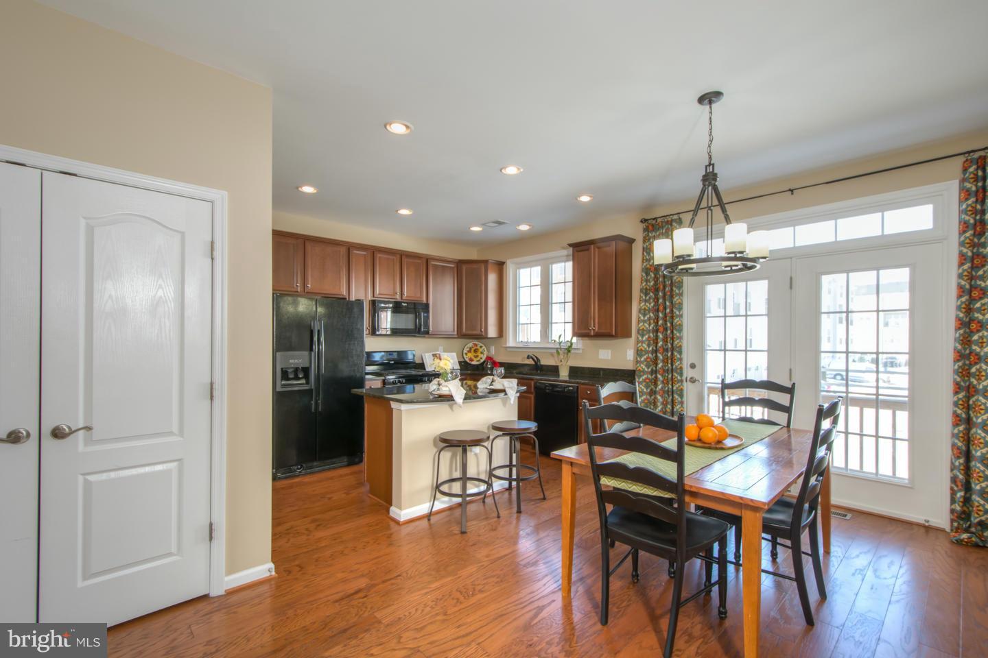 42776 Hay Road Ashburn, VA 20147 - Photo 9 of 30 Kitchen