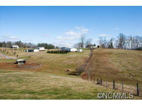 91 Gibbs Road Leicester, NC 28748 - Photo 2 of 24 Gallery Image 2