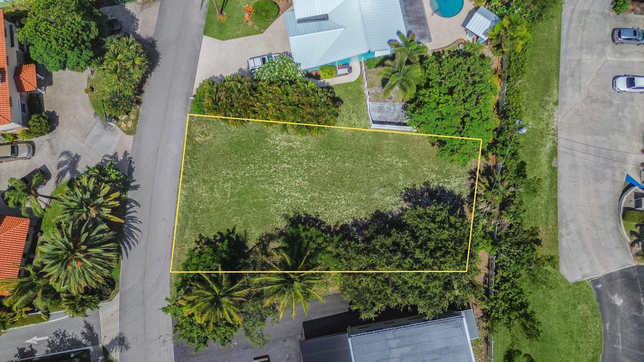 3442 Harbor Road South Jupiter, FL 33469 - Photo 2 of 8 an aerial view of a fence and trees