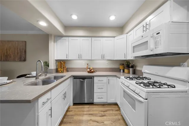 $860,000 | 7887 East Horizon View Drive, Anaheim Hills, CA 92808