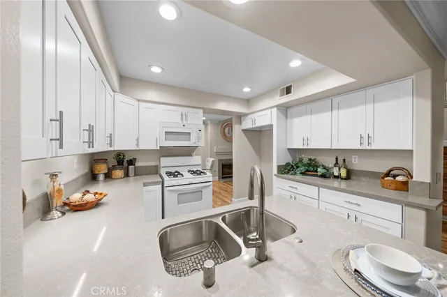 $860,000 | 7887 East Horizon View Drive, Anaheim Hills, CA 92808