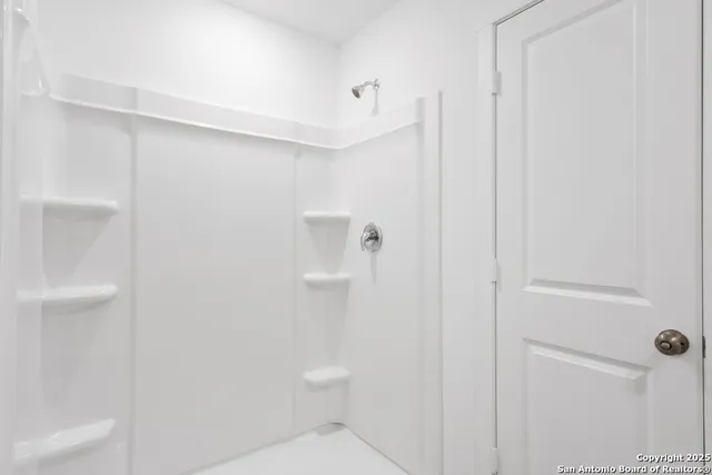 $1,599 | 972 Pastar Creek, Seguin, TX 78155