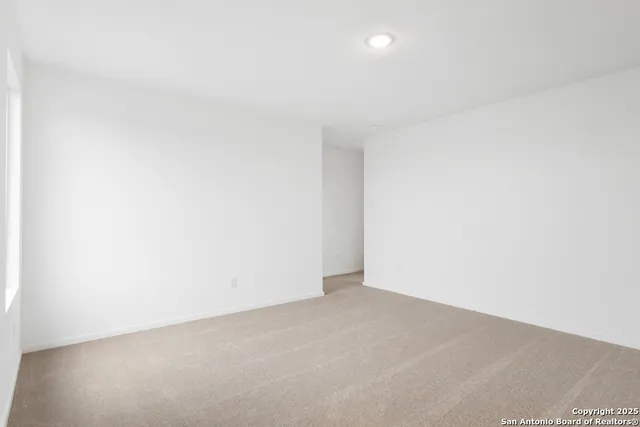 $1,599 | 972 Pastar Creek, Seguin, TX 78155