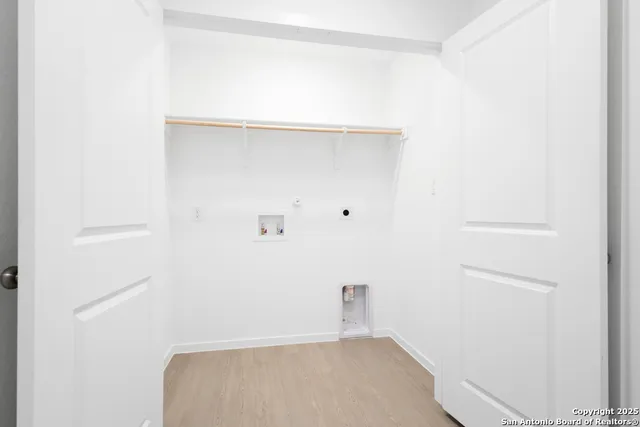 $1,599 | 972 Pastar Creek, Seguin, TX 78155