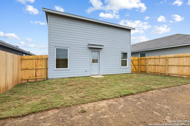 $1,599 | 972 Pastar Creek, Seguin, TX 78155