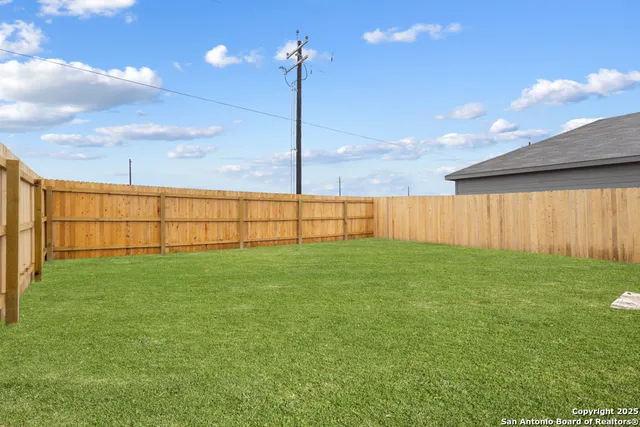 $1,599 | 972 Pastar Creek, Seguin, TX 78155