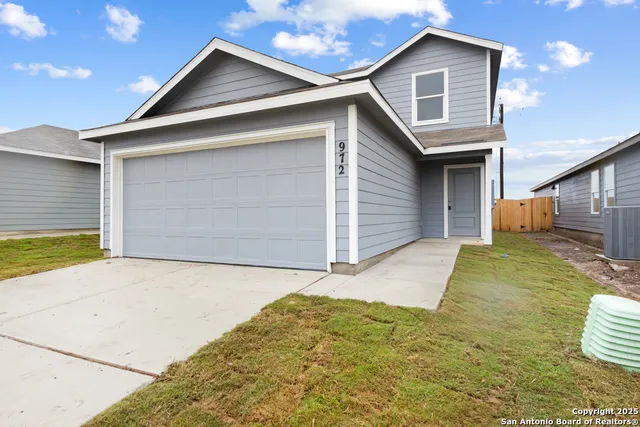 $1,599 | 972 Pastar Creek, Seguin, TX 78155