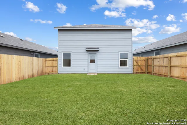 $1,599 | 972 Pastar Creek, Seguin, TX 78155