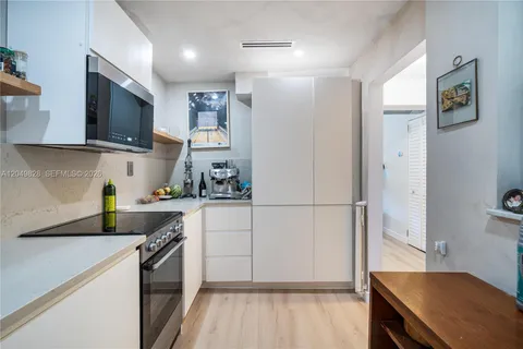 $460,000 | 1900 Meridian Avenue, Unit 204, Miami Beach, FL 33139