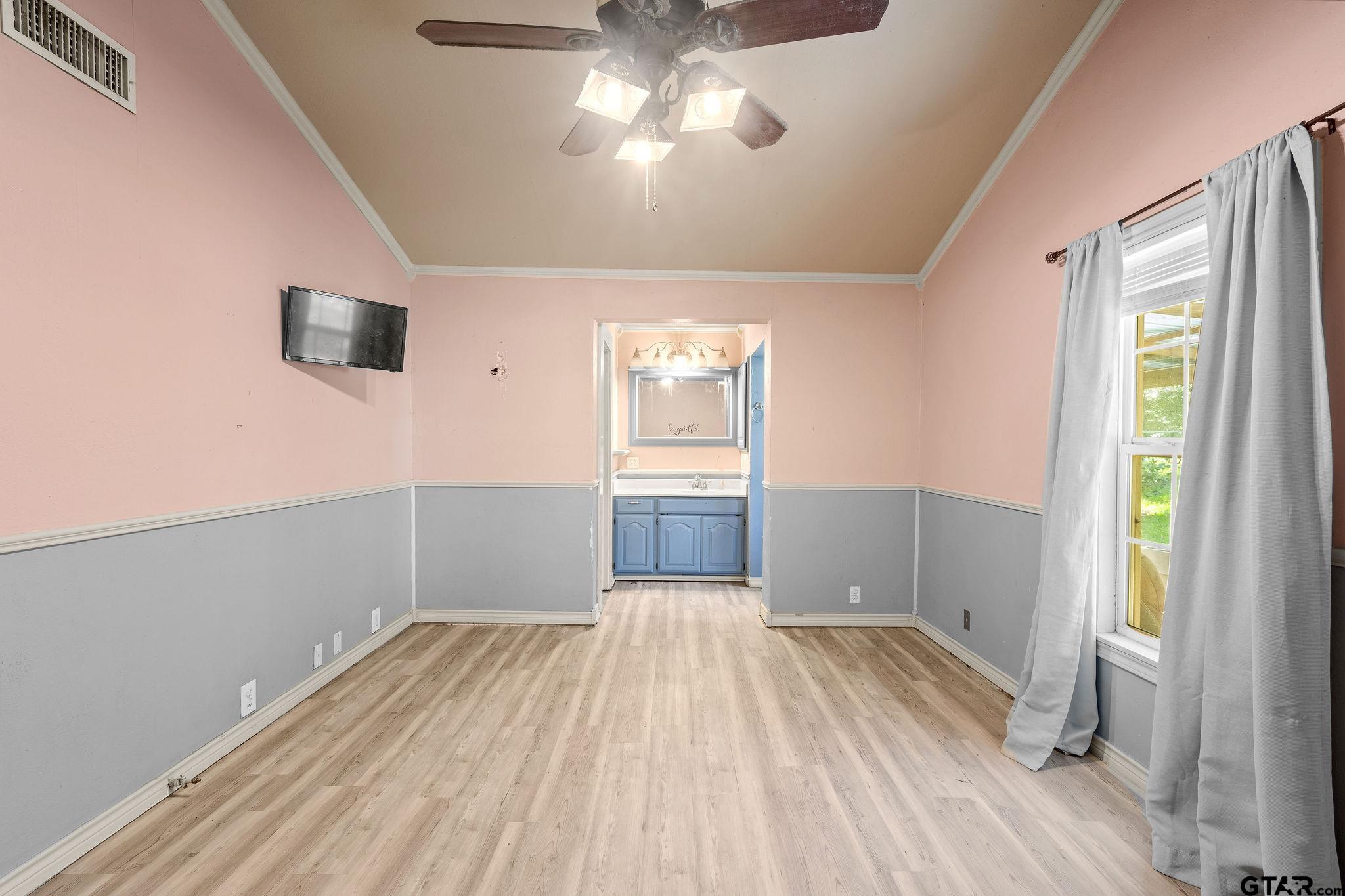 307 North Tyler Street Big Sandy, TX 75755 - Photo 7 of 17