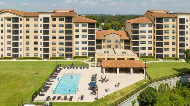 $450,000 | 16300 County Road 455, Unit 606, Montverde, FL 34756