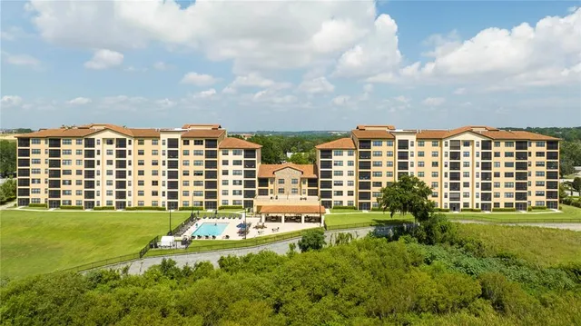 $450,000 | 16300 County Road 455, Unit 606, Montverde, FL 34756