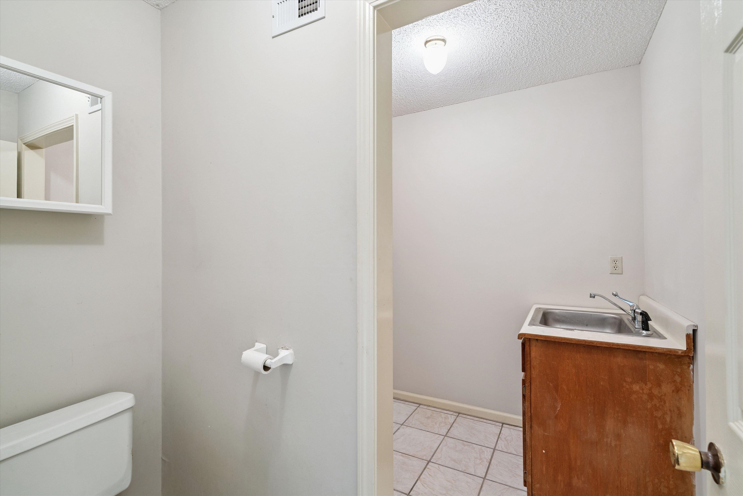 3365 Tomlin Road Somerville, TN 38068 - Photo 14 of 29 a bathroom with a toilet