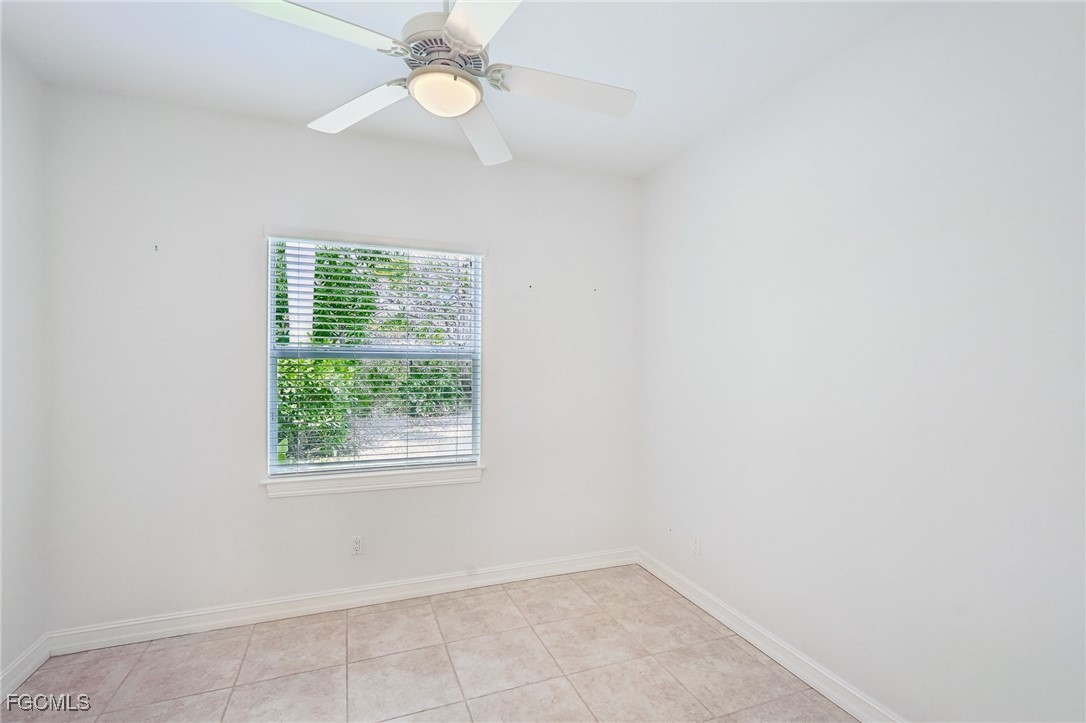 367 Saddlebrook Lane Naples, FL 34110 - Photo 21 of 35
