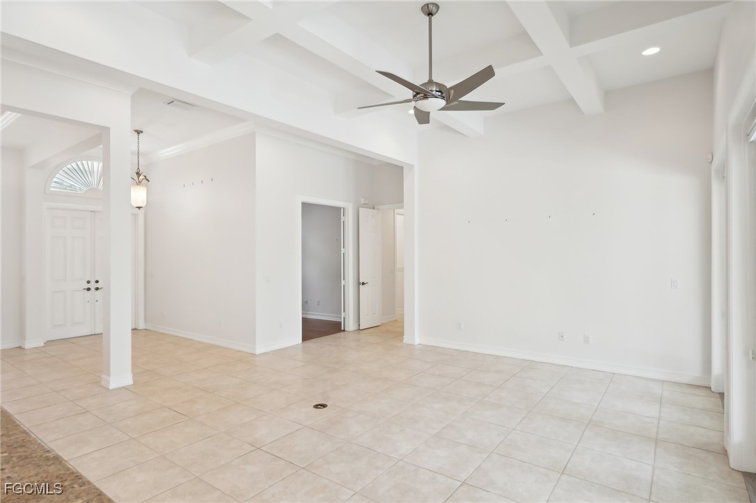 367 Saddlebrook Lane Naples, FL 34110 - Photo 4 of 35