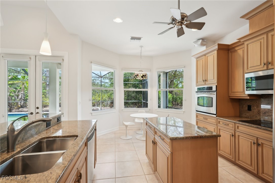 367 Saddlebrook Lane Naples, FL 34110 - Photo 8 of 35