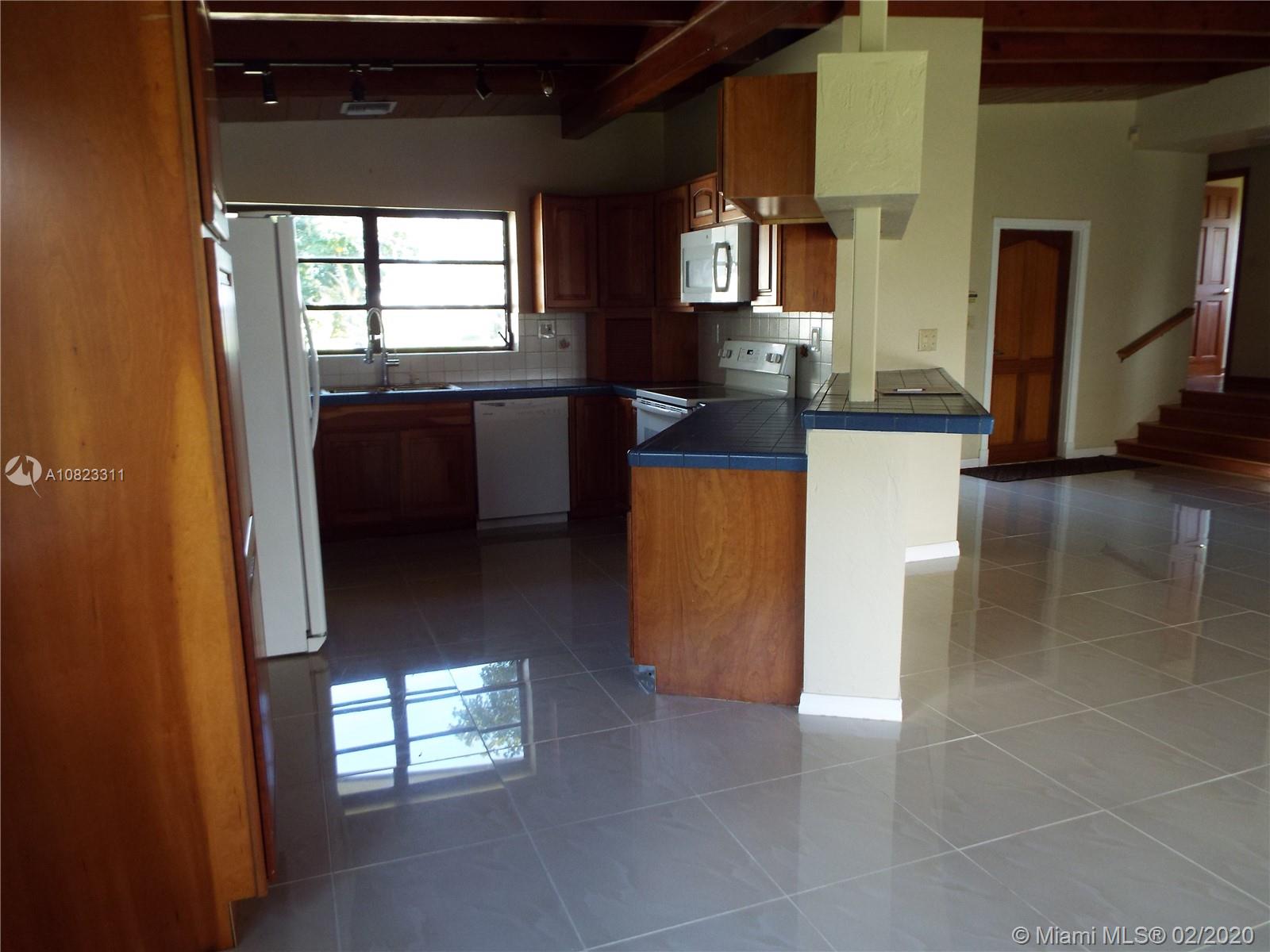 20530 Island Road Cutler Bay, FL 33189 - Photo 4 of 22 Gallery Image 4