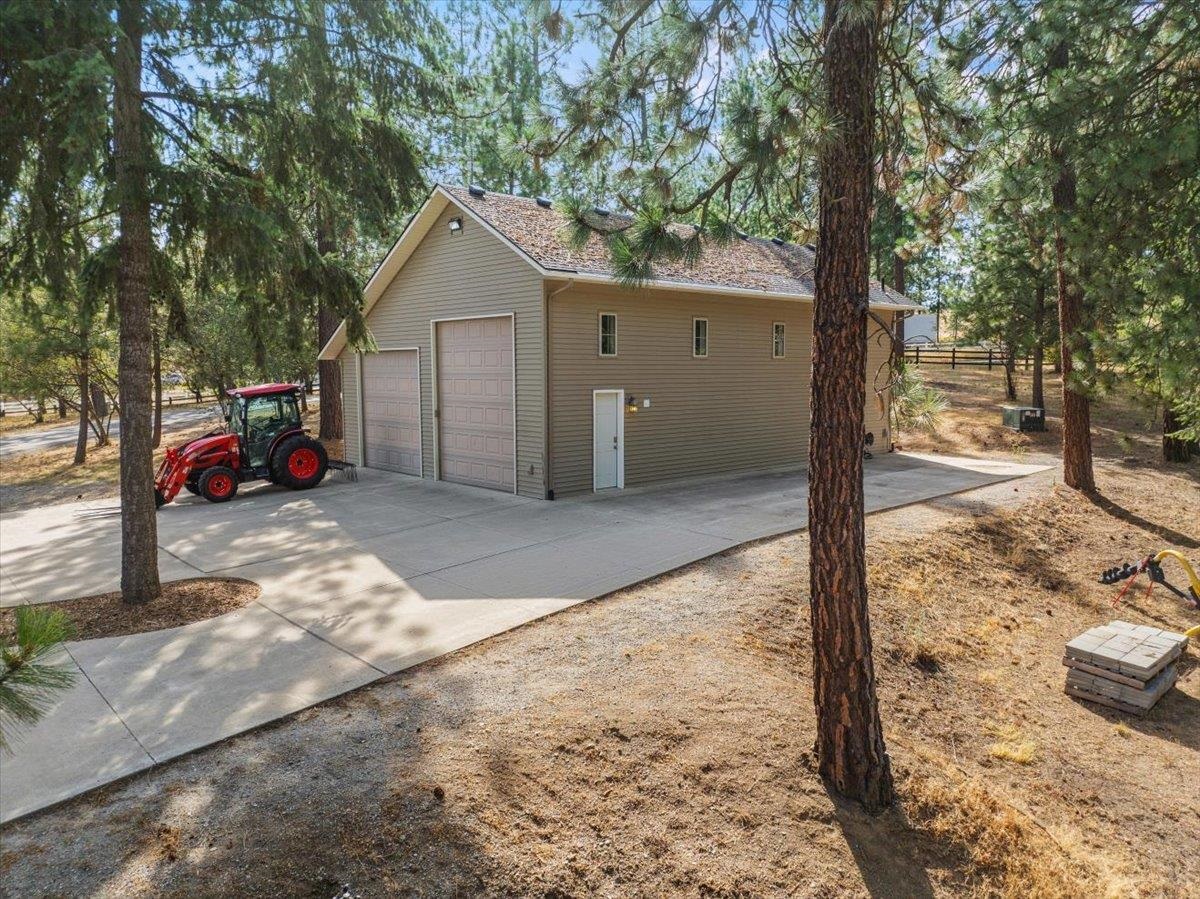 6910 North Harvard Road Newman Lake, WA 99025 - Photo 29 of 47