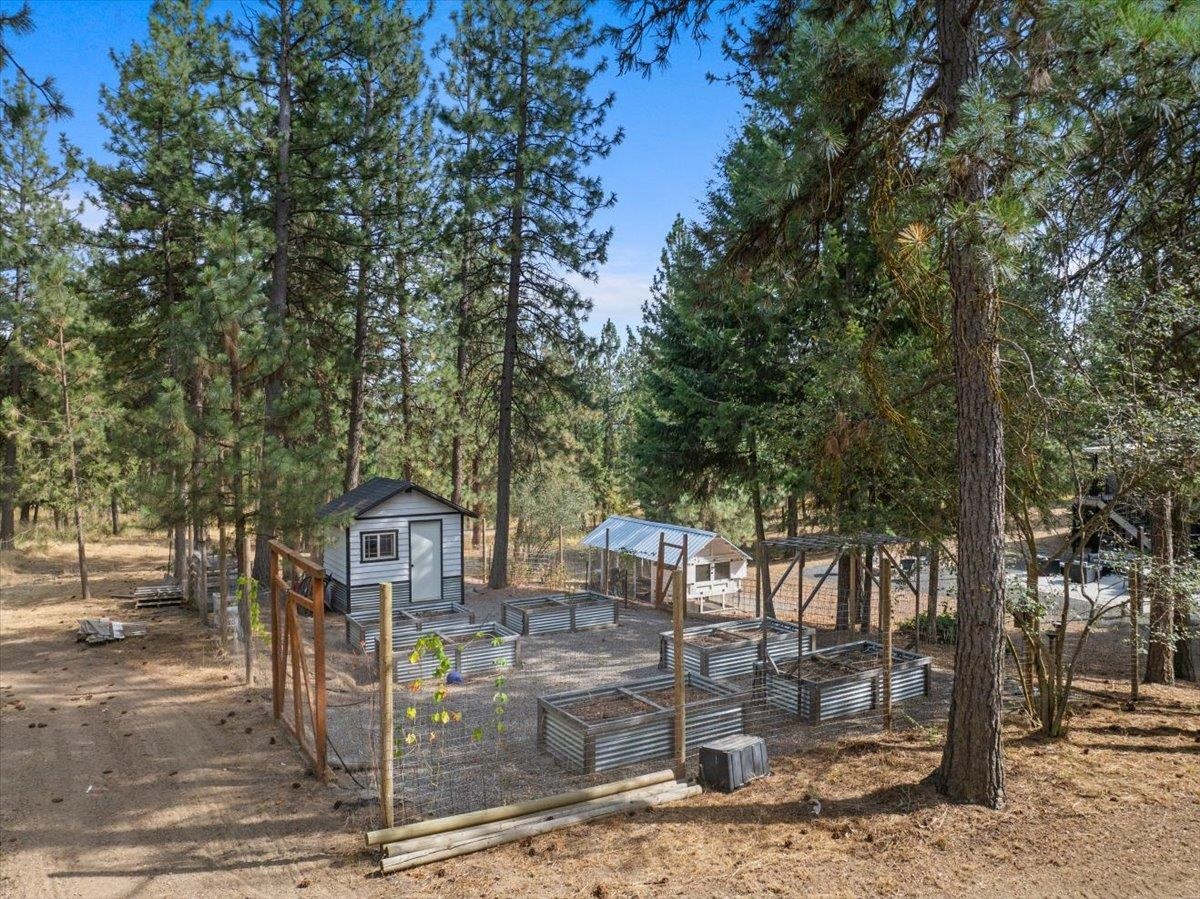 6910 North Harvard Road Newman Lake, WA 99025 - Photo 35 of 47