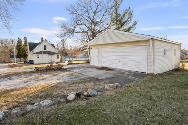 $115,000 | 136 West Mill Street, Kewanee, IL 61443