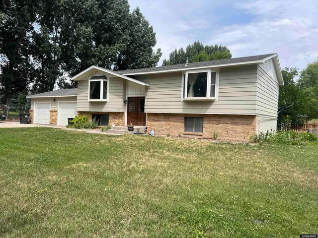 $375,000 | 1236 Robin Lane, Riverton, WY 82501