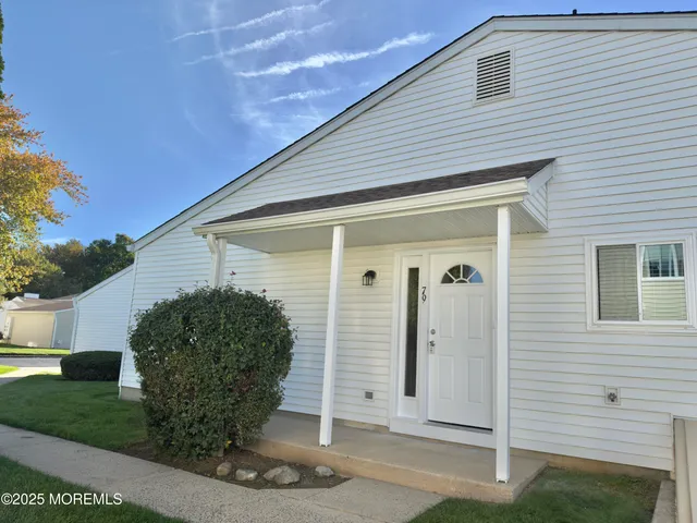$3,200 | 79 Greenwood Drive, Freehold, NJ 07728