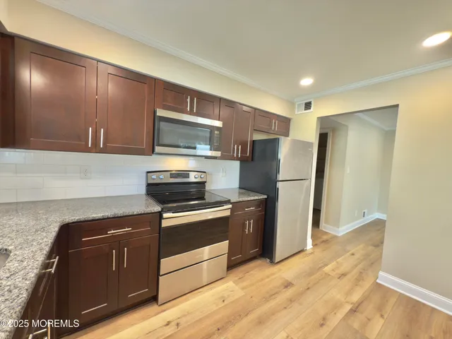 $3,200 | 79 Greenwood Drive, Freehold, NJ 07728