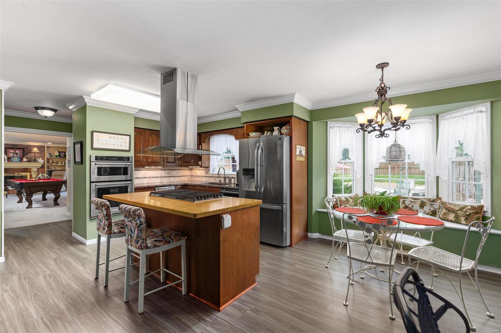 428 Hammersmith Road St. Louis, MO 63141 - Photo 12 of 47 Gallery Image 12