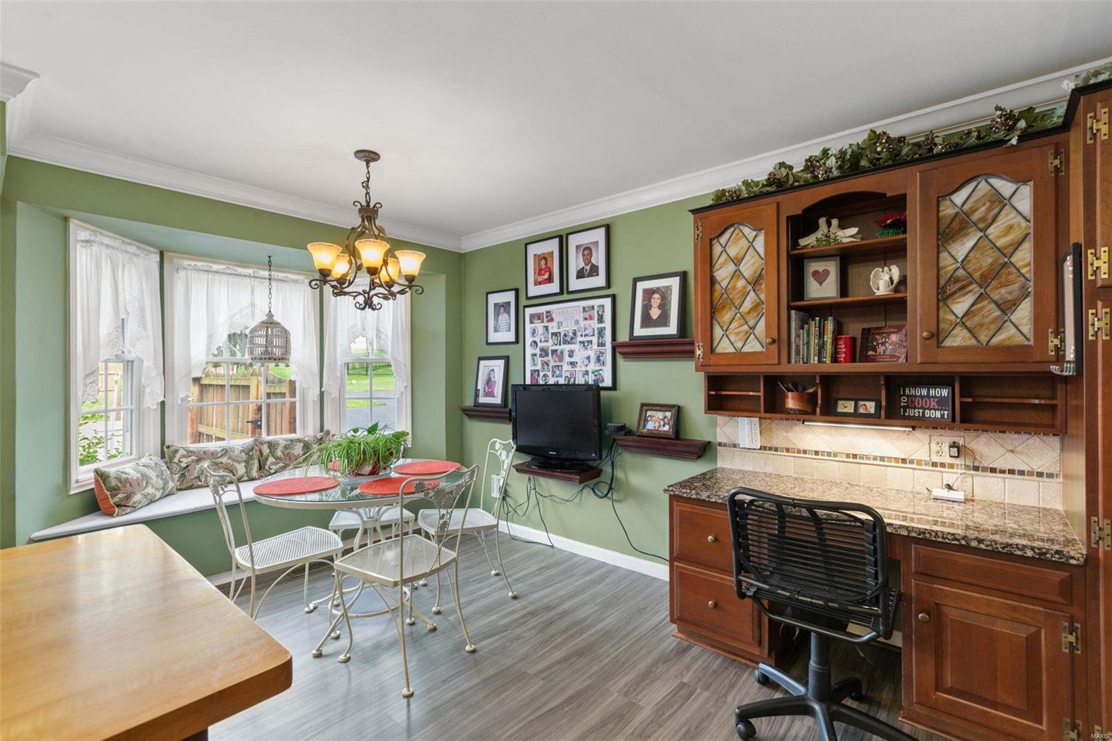 428 Hammersmith Road St. Louis, MO 63141 - Photo 14 of 47 Gallery Image 14