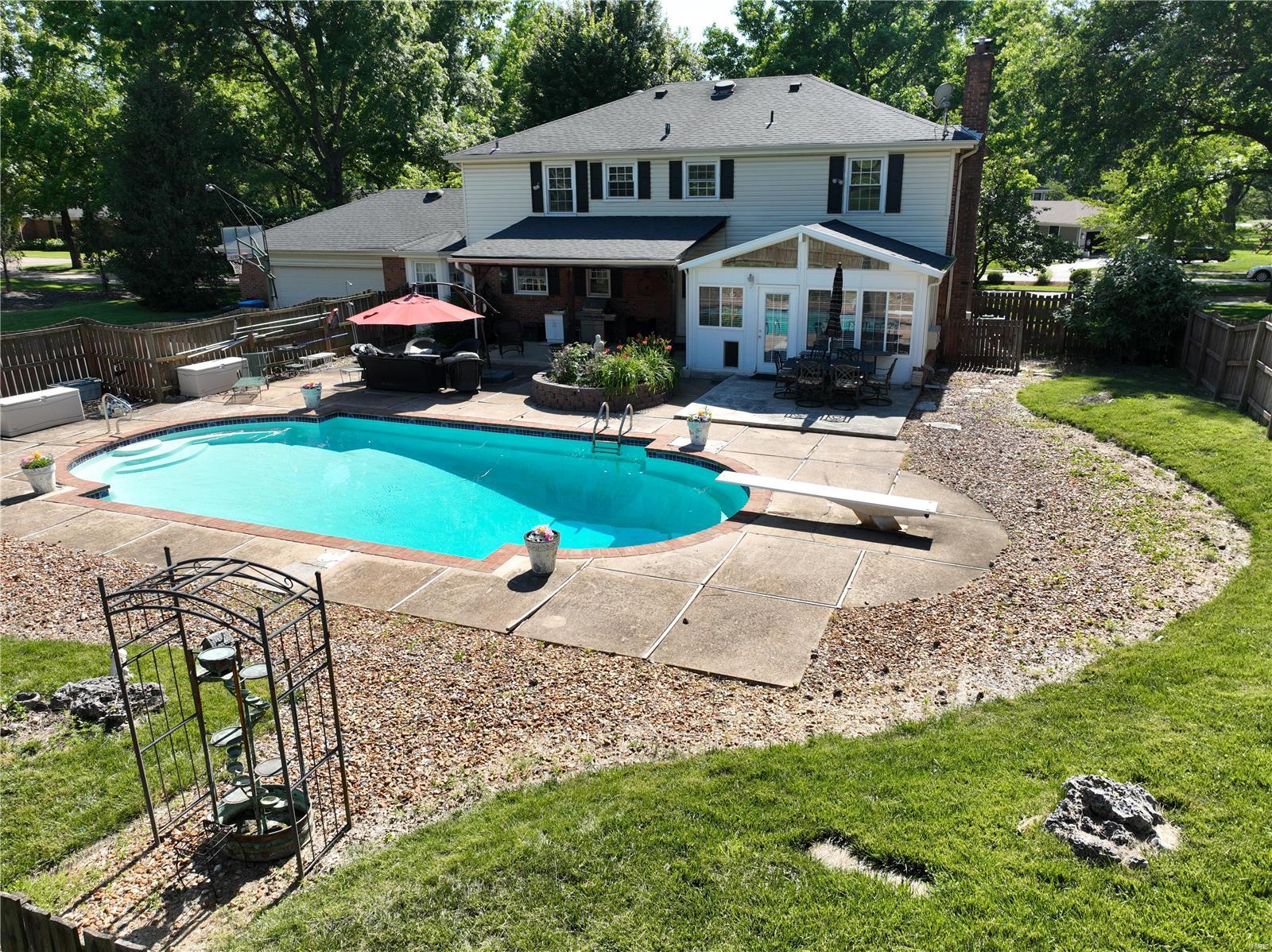 428 Hammersmith Road St. Louis, MO 63141 - Photo 34 of 47 Gallery Image 34
