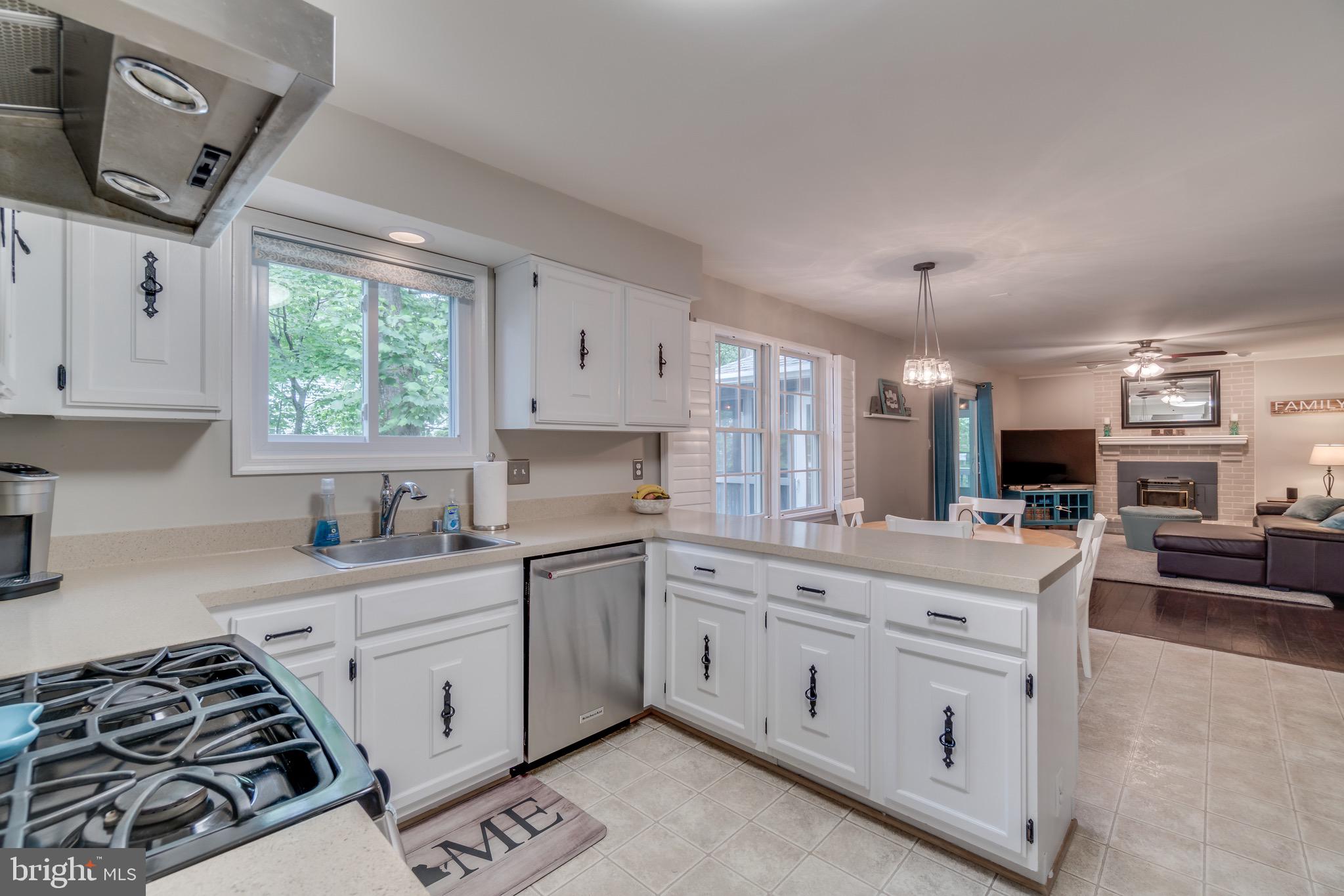 7204 Duck Court Springfield, VA 22152 - Photo 9 of 39 Gallery Image 9