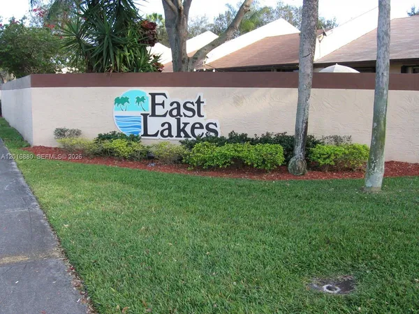 $2,700 | Pasadena Lakes South, Pembroke Pines, FL 33024