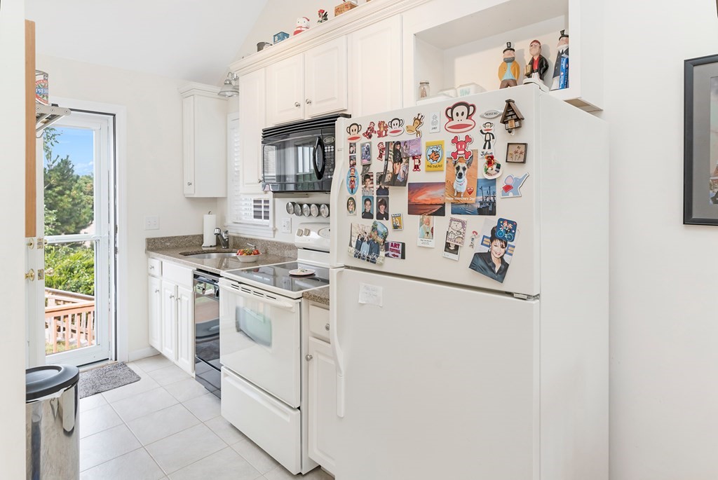 6 Shore Road, Unit 22 Truro, MA 02666 - Photo 7 of 11
