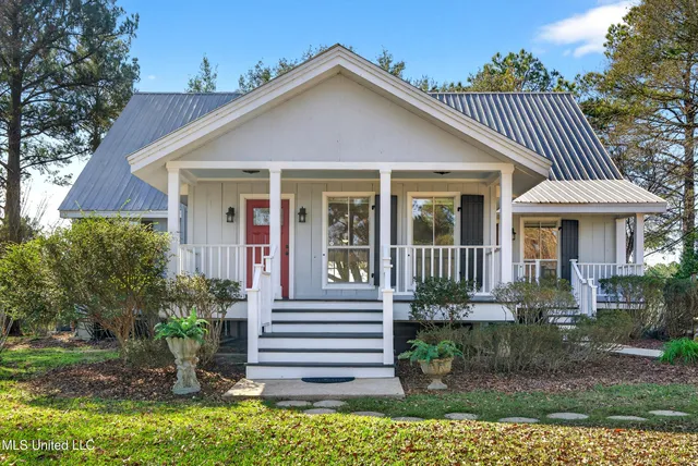 $699,999 | 96 View Drive, Poplarville, MS 39470